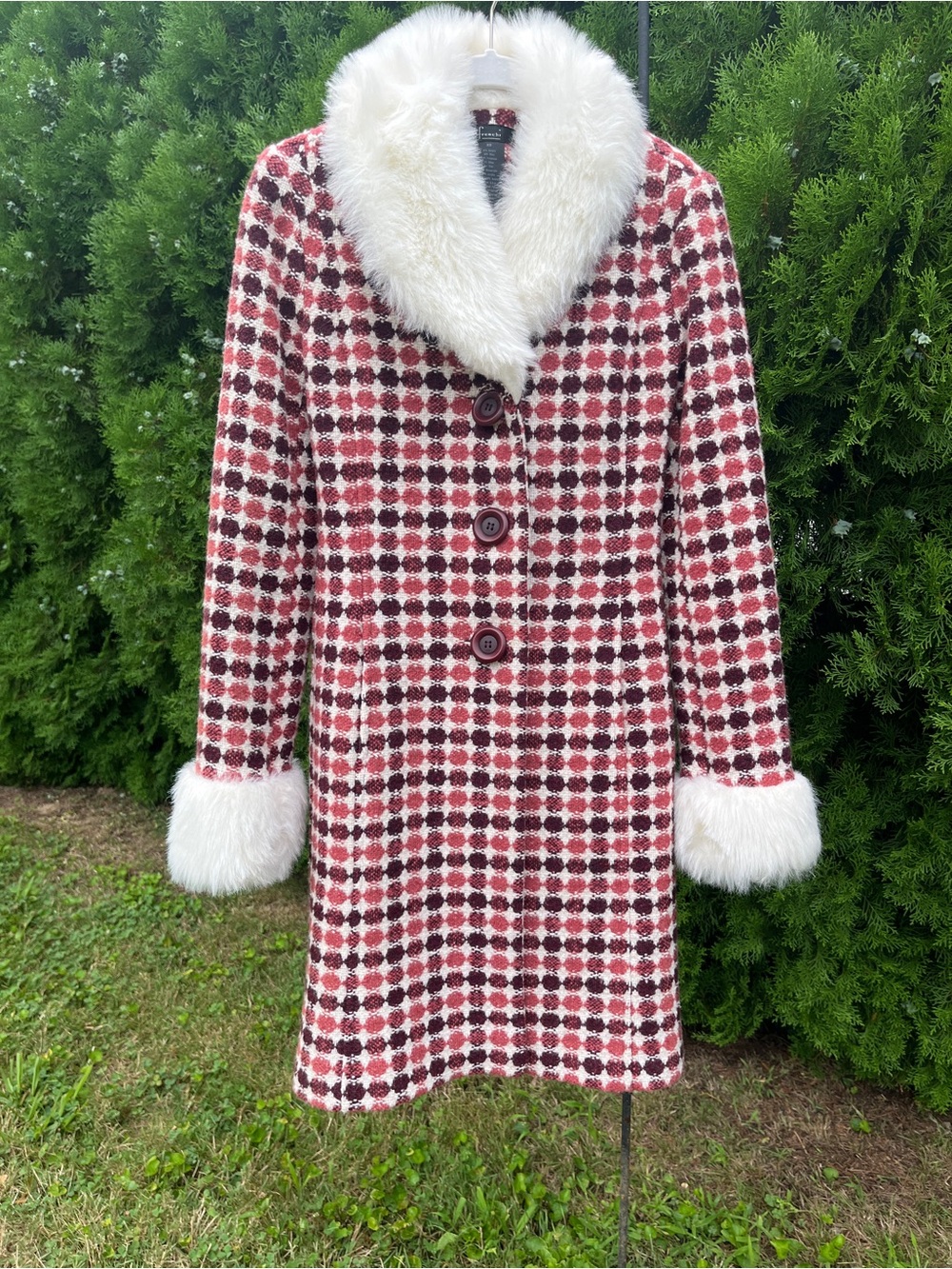 Vintage (‘05) Frenchi Burgundy & White Faux-Fur Trim Circle Pattern Coat!